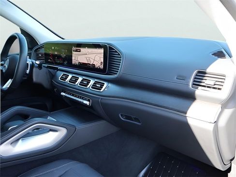 Used 2025 Mercedes-Benz GLS 450 GLS 450 image 11