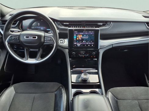 Used 2022 Jeep Grand Cherokee Altitude image 10