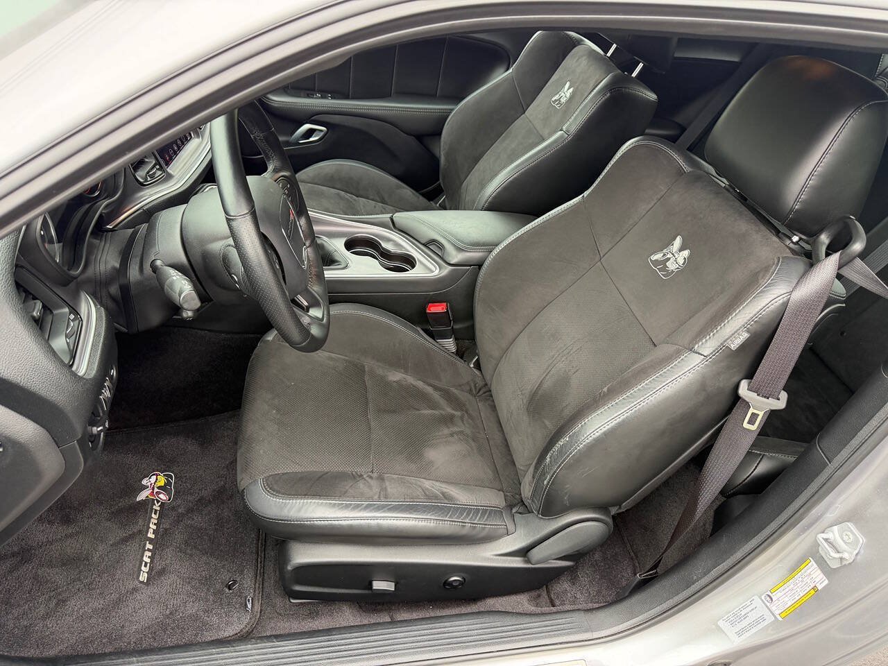 Used 2017 Dodge Challenger R/T Scat Pack RWD image 13