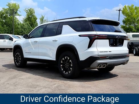 New 2026 Chevrolet Traverse Z71 w/ Enhanced Driving Package AWD/4WD image 3