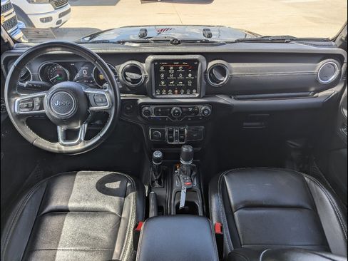 Used 2022 Jeep Wrangler Unlimited Sahara image 27