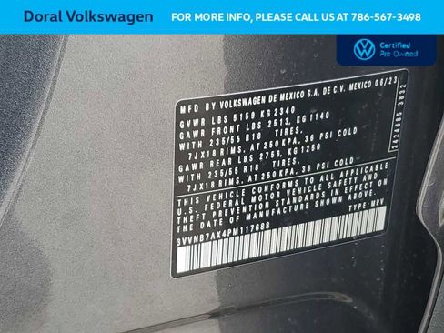 Used 2023 Volkswagen Tiguan SE w/ Panoramic Sunroof Package FWD image 34