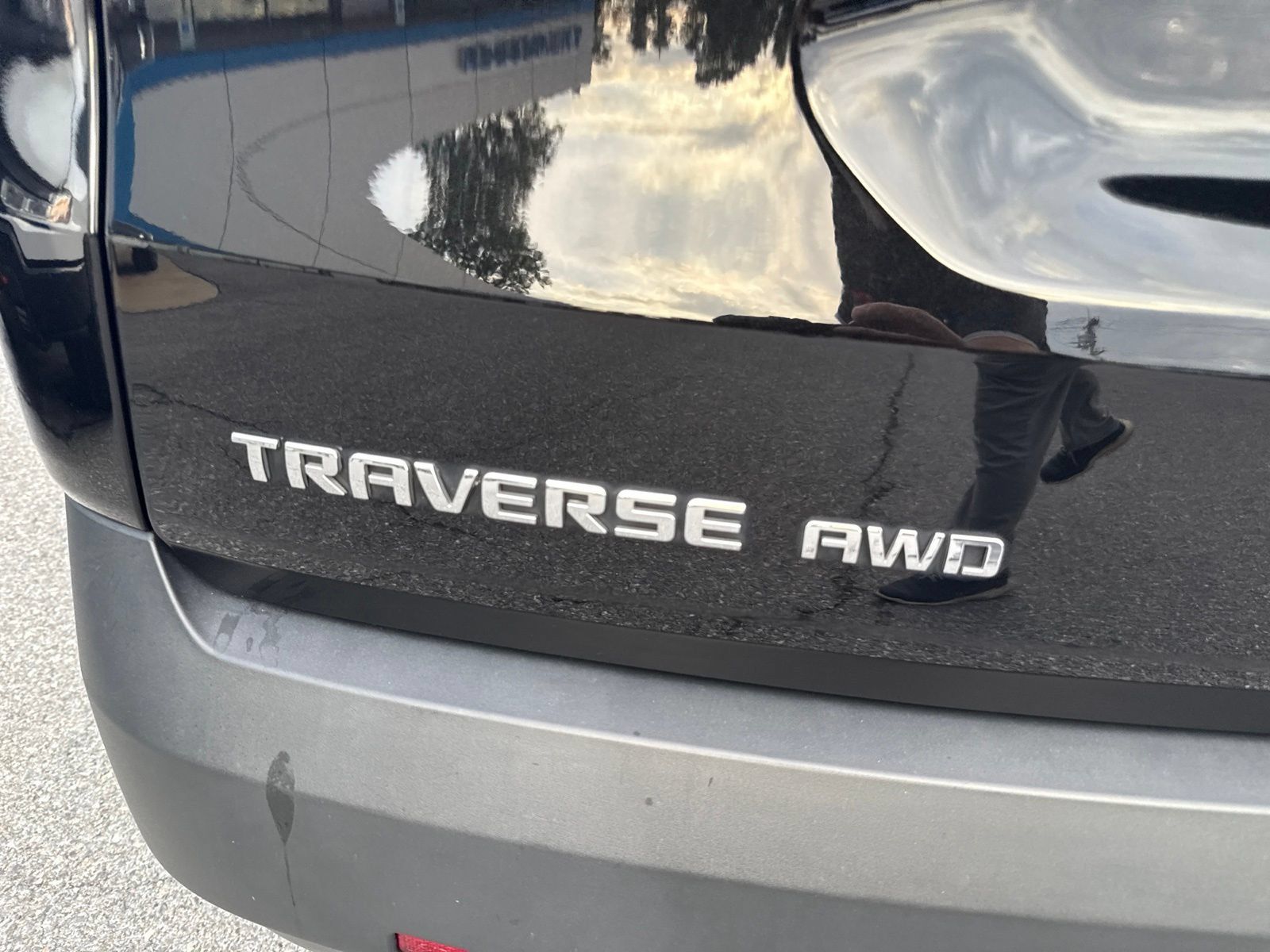 Used 2023 Chevrolet Traverse LT AWD/4WD image 8