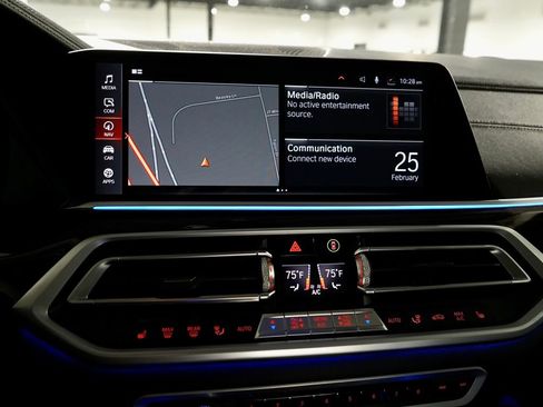 Used 2020 BMW X7 xDrive40i w/ Premium Package image 18