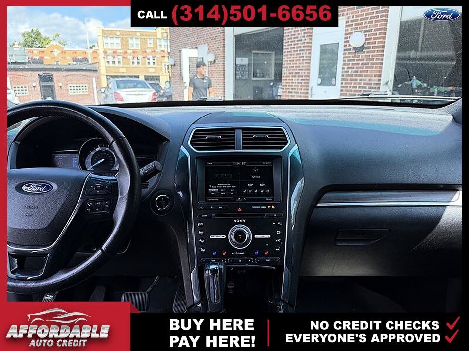 Used 2016 Ford Explorer Limited w/ Equipment Group 301A FWD image 13