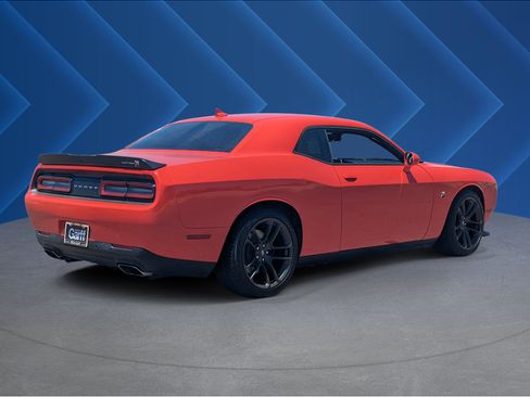 Used 2022 Dodge Challenger R/T Scat Pack w/ Shaker Package RWD image 3