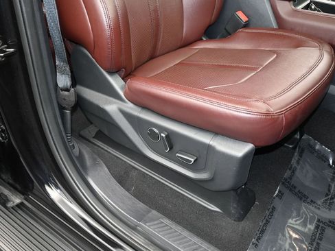 Used 2024 Ford Expedition Limited image 54