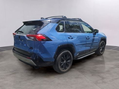 Used 2023 Toyota RAV4 XSE AWD/4WD image 3