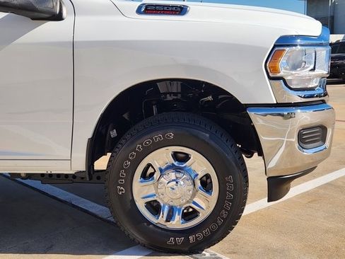 Used 2024 RAM 2500 Tradesman w/ Chrome Appearance Group image 8