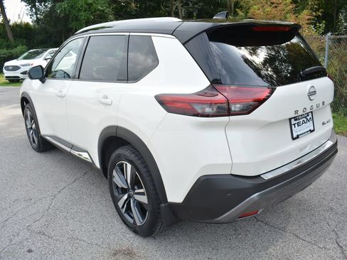 Used 2023 Nissan Rogue SL AWD/4WD image 7