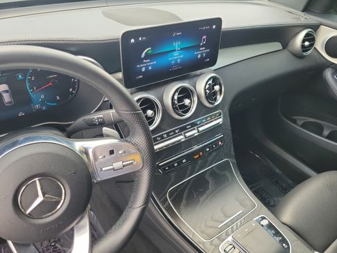 Used 2023 Mercedes-Benz GLC 300 4MATIC Coupe image 27