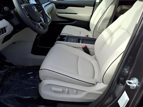 New 2026 Honda Odyssey Touring image 20