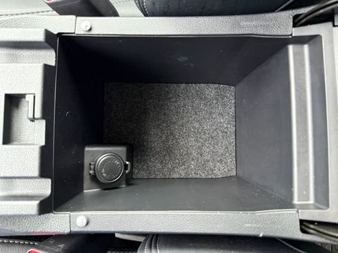 Used 2023 Subaru Outback Limited image 24