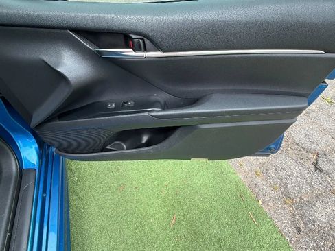 Used 2018 Toyota Camry SE FWD image 20