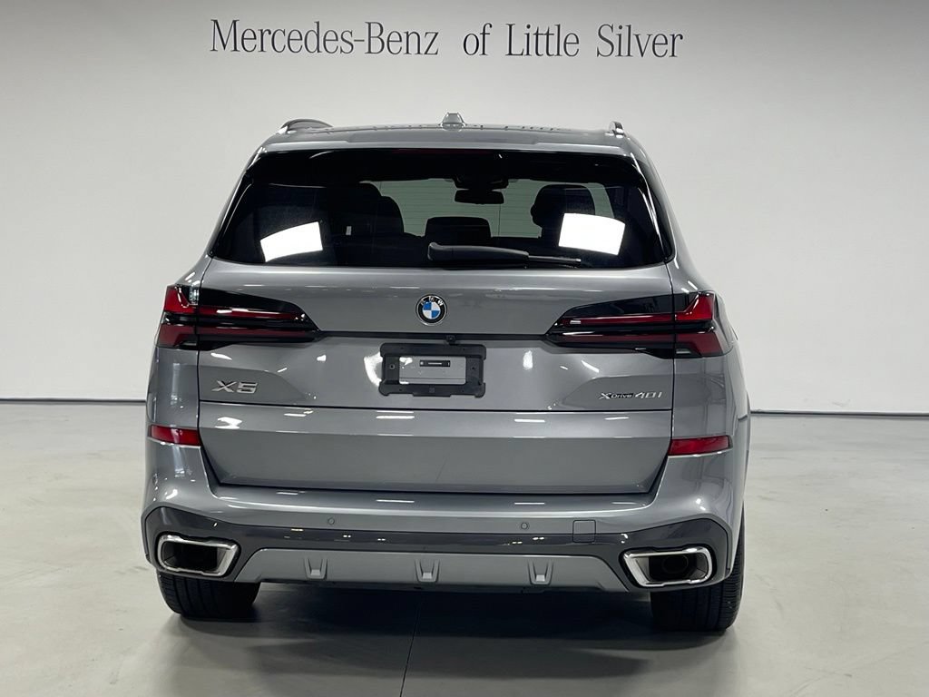 Used 2024 BMW X5 xDrive40i w/ M Sport Package AWD/4WD image 4