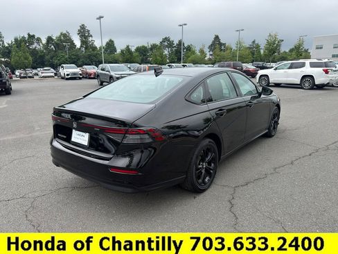 Certified 2025 Honda Accord SE image 7