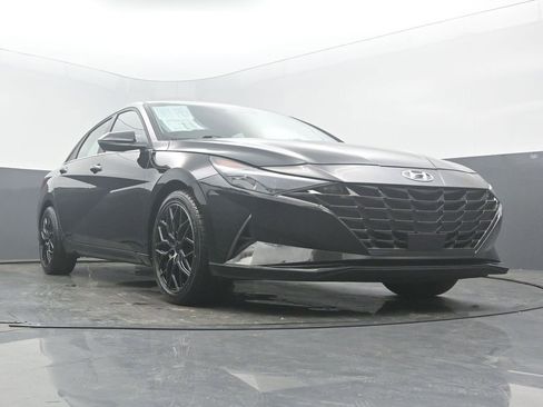 Used 2023 Hyundai Elantra Limited image 53