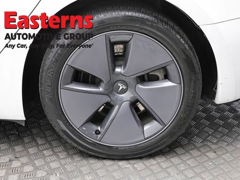 Used 2023 Tesla Model 3 Standard Range image 8