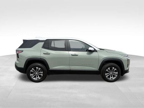 Used 2026 Chevrolet Equinox LT FWD image 9