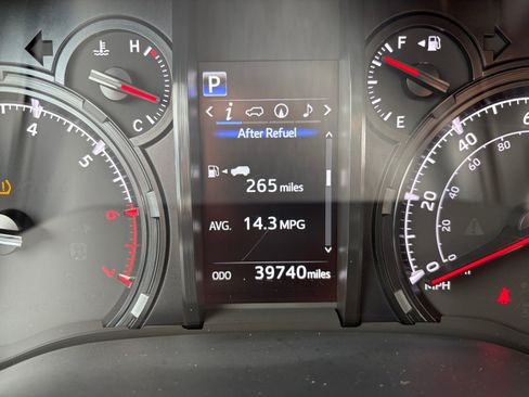 Used 2023 Toyota 4Runner SR5 Premium w/ Moonroof Package RWD image 3