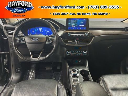 Used 2020 Ford Escape Titanium image 13