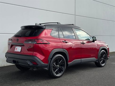 Certified 2025 Toyota Corolla Cross AWD Hybrid w/ Moonroof Package image 7