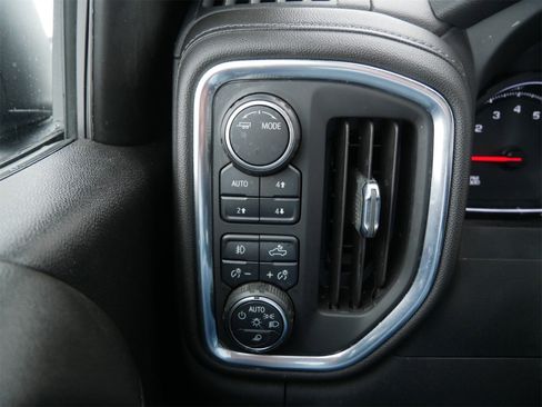 Used 2022 Chevrolet Silverado 1500 LT Trail Boss w/ LT Trail Boss Premium Package image 28