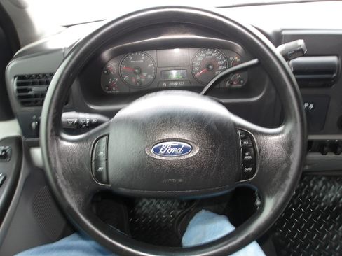 Used 2005 Ford F250 XLT image 14