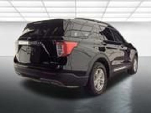 Used 2024 Ford Explorer XLT w/ Equipment Group 202A image 13