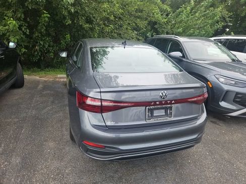 Certified 2025 Volkswagen Jetta S FWD image 6