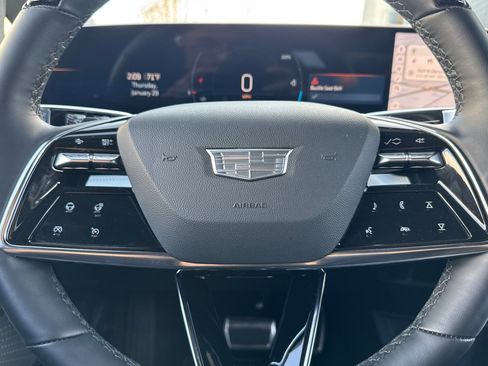 Certified 2025 Cadillac Optiq Sport 2 image 31
