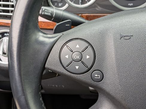 Used 2013 Mercedes-Benz E 350 4MATIC Sedan image 20