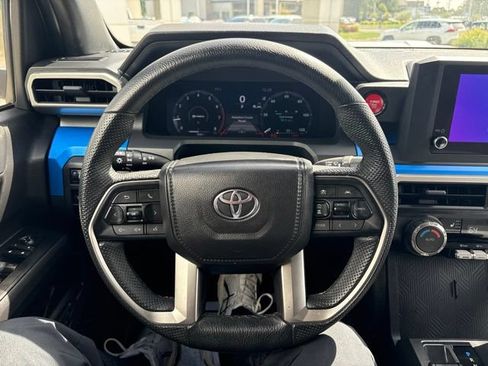Used 2025 Toyota Tacoma TRD Sport AWD/4WD image 14