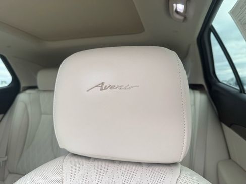 Used 2023 Buick Envision Avenir image 30