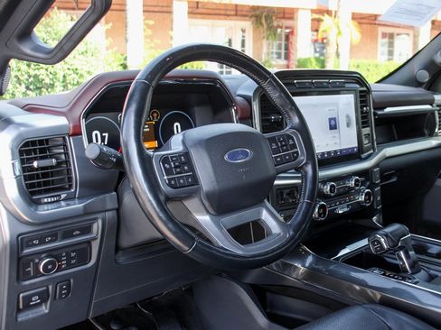 Used 2021 Ford F150 Lariat w/ Equipment Group 502A High image 19