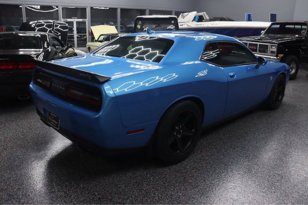 Used 2016 Dodge Challenger SRT Hellcat RWD image 4