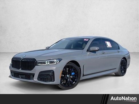 Used 2022 BMW 740i xDrive w/ M Sport Package AWD/4WD image 1
