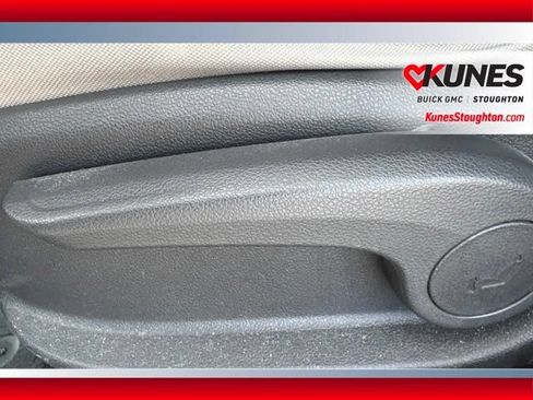 Used 2017 Hyundai Elantra SE FWD image 30