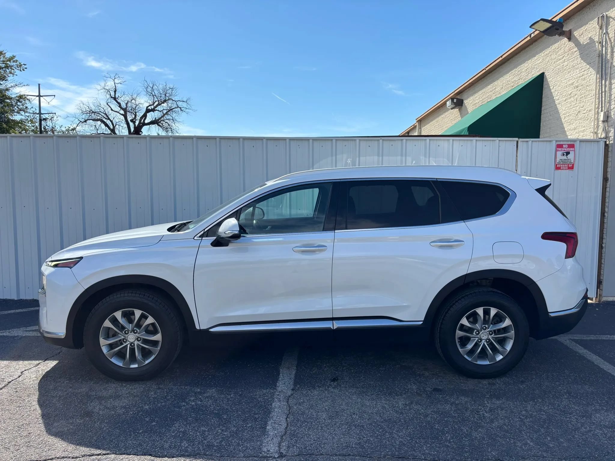 Used 2021 Hyundai Santa Fe SEL w/ Convenience Package FWD image 3