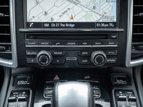 Used 2014 Porsche Cayenne Diesel image 26