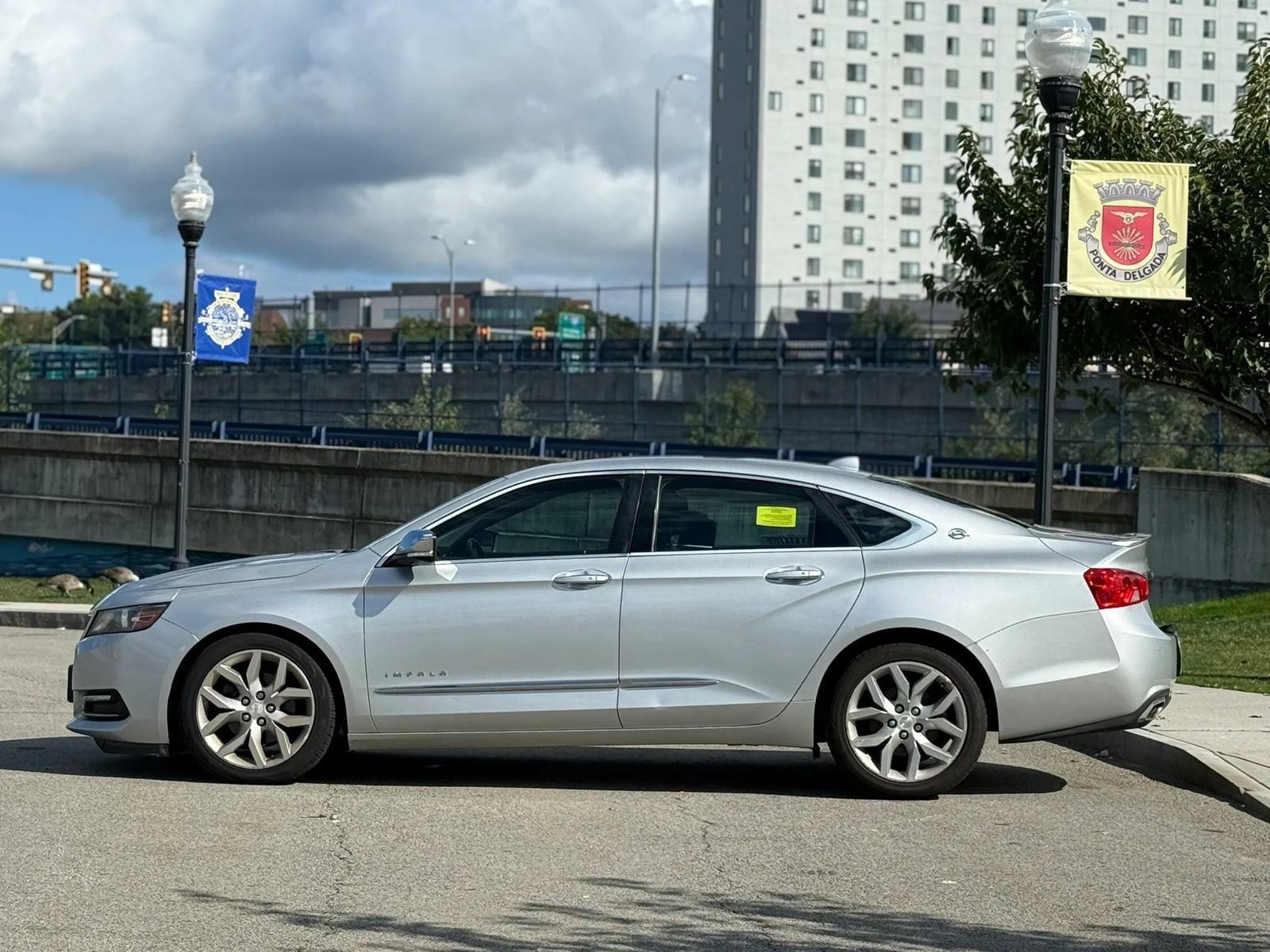 Used 2014 Chevrolet Impala LTZ FWD image 5