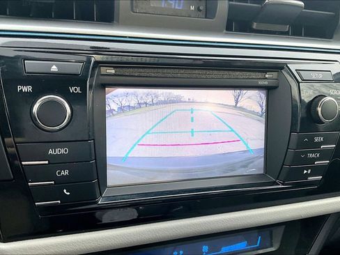 Used 2014 Toyota Corolla LE image 21