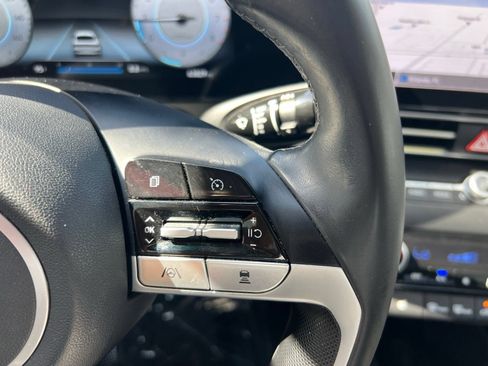 Used 2023 Hyundai Elantra Limited FWD image 29