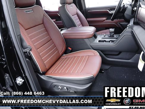 New 2025 GMC Sierra 1500 Denali Ultimate image 15