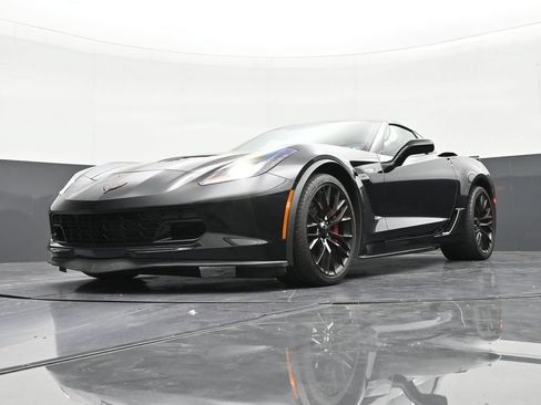 Used 2019 Chevrolet Corvette Z06 RWD image 20