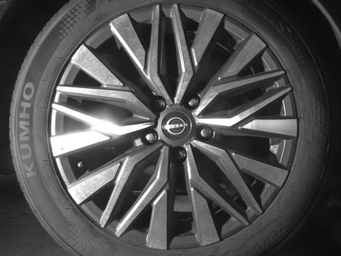 Used 2025 Nissan Altima 2.5 SV image 15