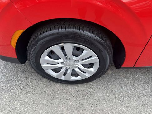 Used 2023 Kia Soul LX image 12