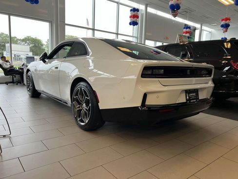 New 2024 Dodge Charger R/T w/ Plus Group image 3