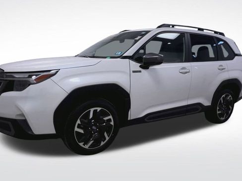 Certified 2025 Subaru Forester Limited image 5