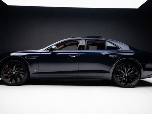 Used 2022 Bentley Flying Spur V8 AWD/4WD image 18